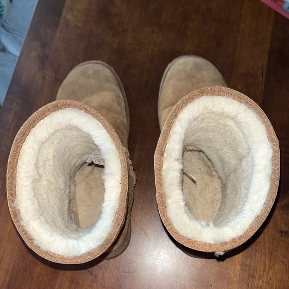 UGG Classic Short Boots US size 10 - Picture 5 of 13
